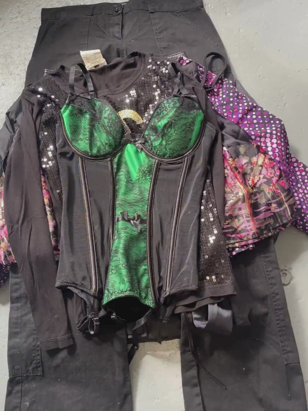 Womenswear Wholesale Bundle | 10 Mixed Pieces